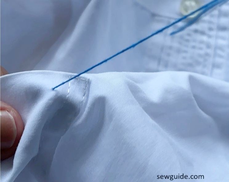 Bring up the needle for stitching the blanket stitch