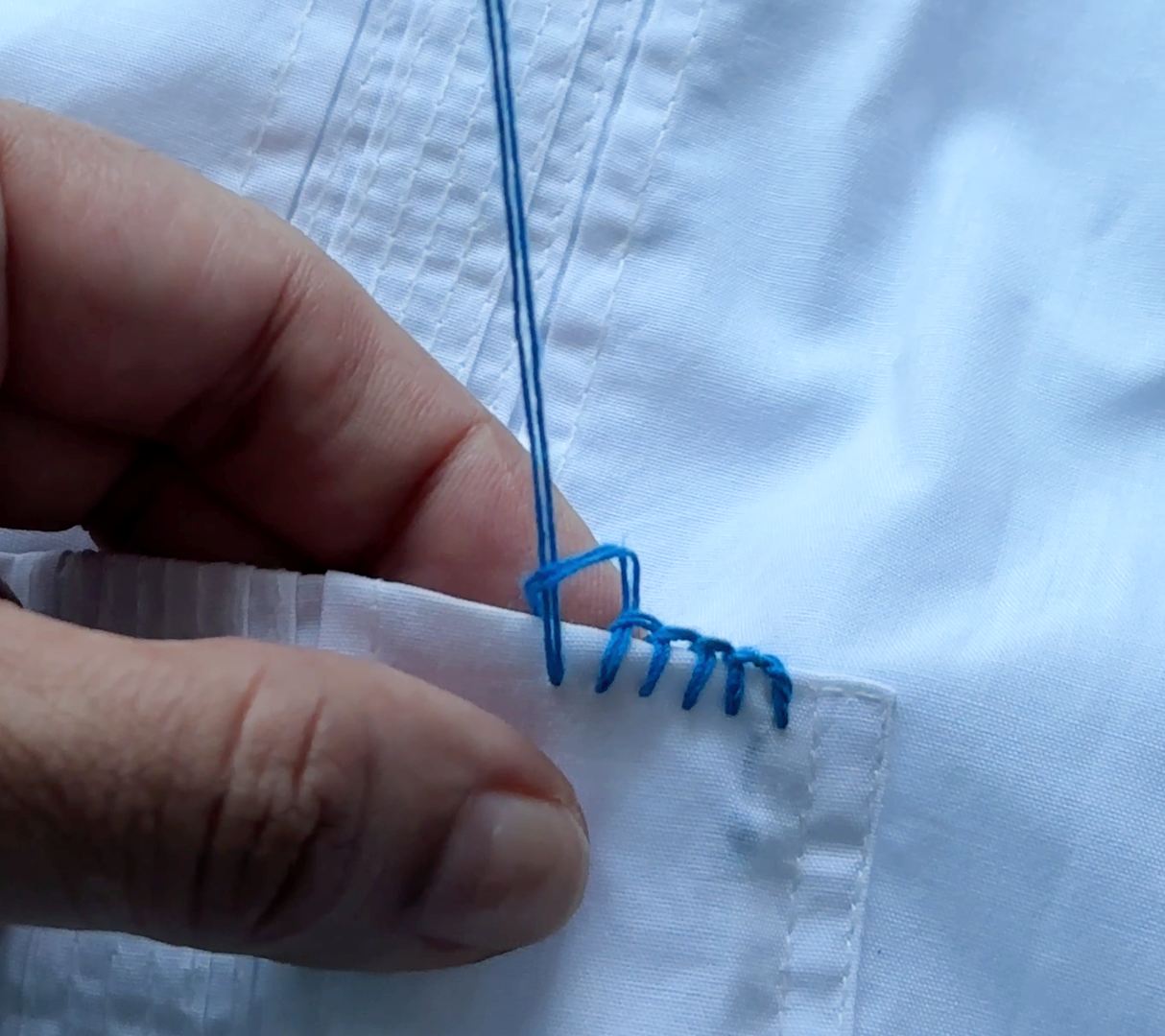 make blanket stitches