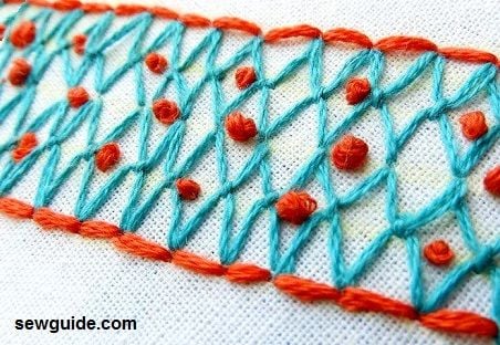fly stitch border
