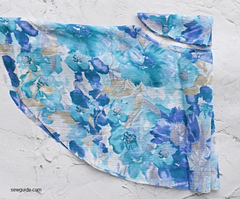 cut out neckline for the cape