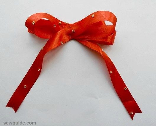tie christmas bows