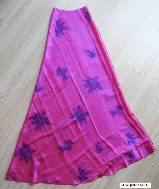 Curve the hem of the skirt