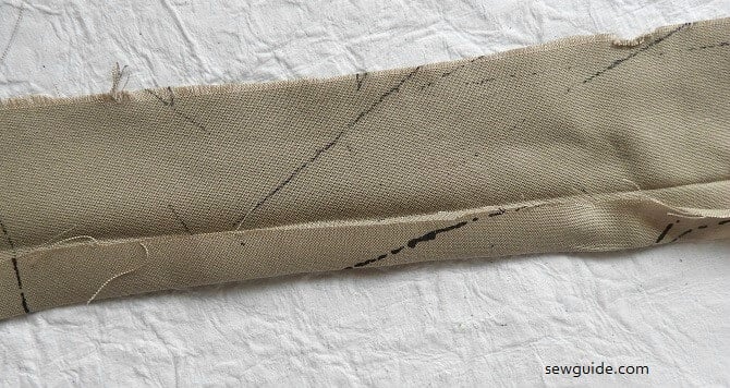 fold the edge of the waistband