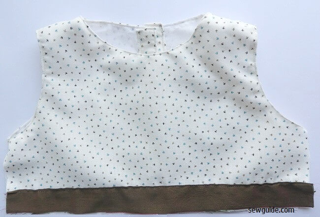 Completed bodice of the gathered skirt dress