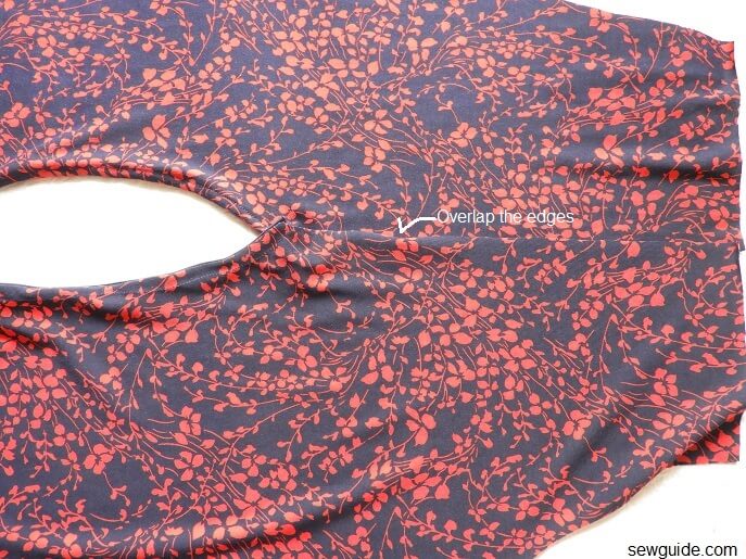 Overlap shoulder seams