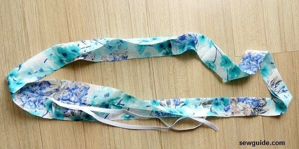 Waistband tube - Keep the elastic inside the folded waistband fabric piece