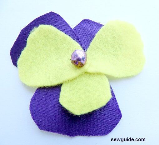 pansy fabric flower made using felt