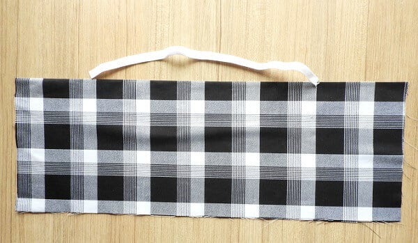 back yoke of the pleated skirt 