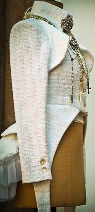 shoulder wedge silhouettes