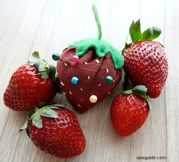 strawberry pincushion tutorial